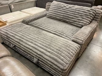 Wills oversize chair grey