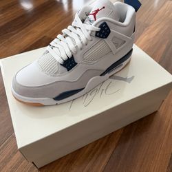 Air Jordan 4 SB Navy