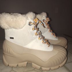 Women's Water Proof UGG Boots 