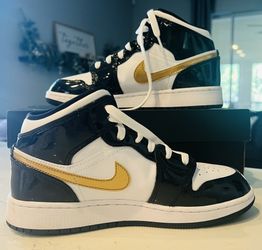 Nike Air Jordans 1MID