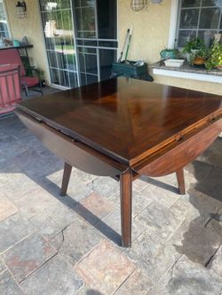 Dinning Table