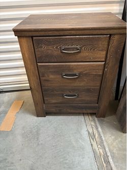 Ashley Signature Queen Bedroom Set