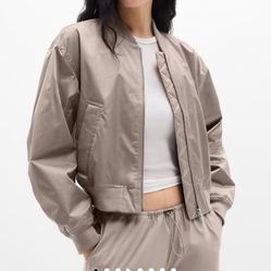 Forever 21 Bomber Jacket Size Medium 