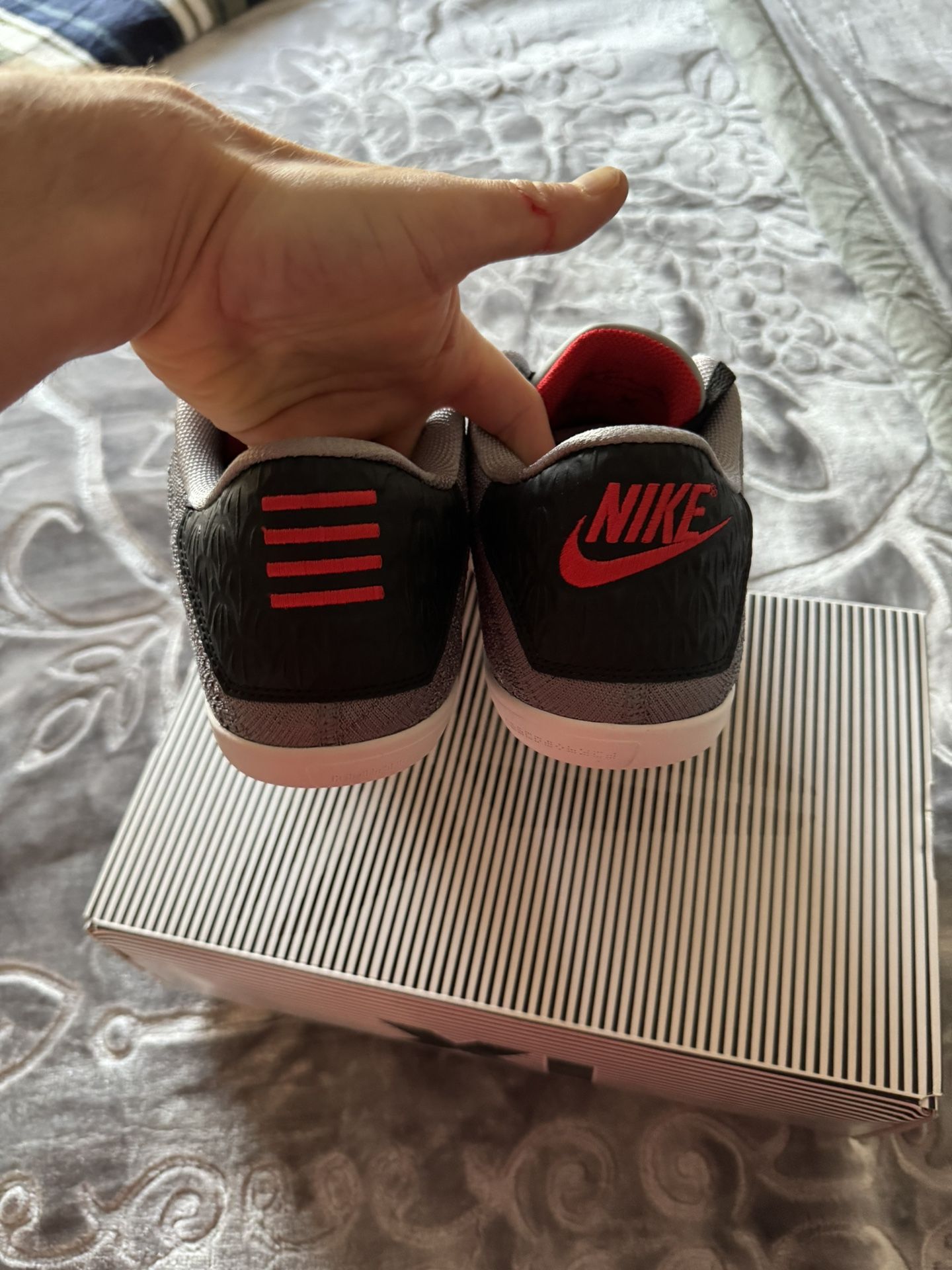 Kobe 11 Elite Low “Tinkers Muse” Size 9.5