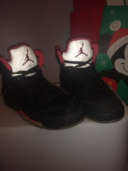 Air Jordans Retro 5 size 6.5