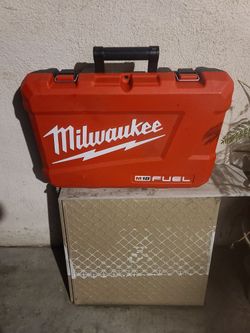Milwaukee M18 Fuel Box