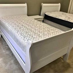 BRAND NEW!.. WHITE 2 TWIN BEDS & 2 TWIN MATTRESSES/BOX SPRINGS $899