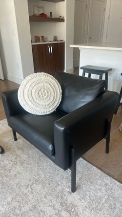 Accent chair
