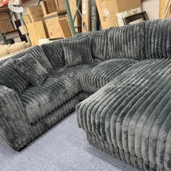 New Custom Sectionals @ FURNITURE LOVE ❤️ Same Day Delivery 🚚 