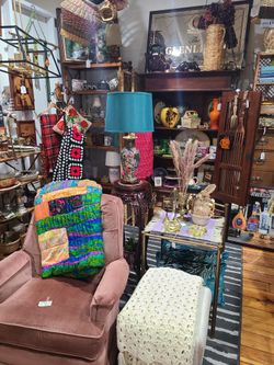 Lazy Boy Swivel Rocker, Hall Tree, Lighting