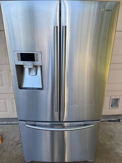 Samsung Refrigerador . Free delivery and installation