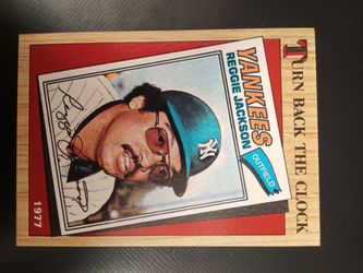 Reggie Jackson (Topps Baseball Card Collectable/#370). Hot Buy!!!