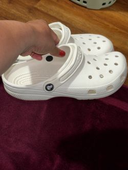 Size 8 womens crocs