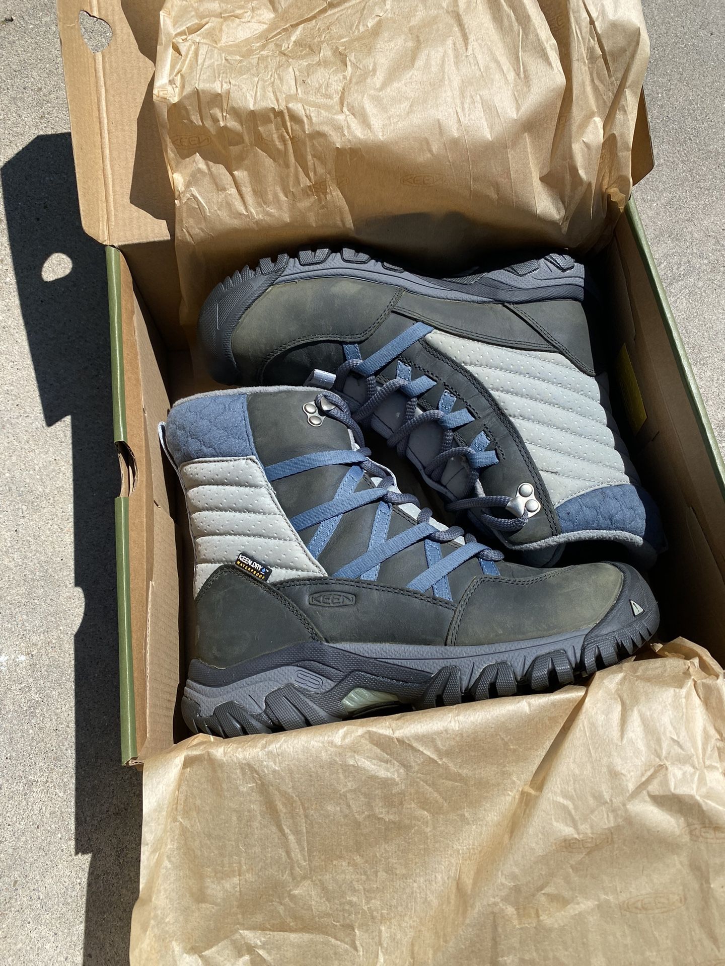 Keen Hoodoo III Waterproof Hiking Boots/ Snow Boots (New In Box!)
