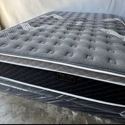 Queen Oasis Thermal Comfort Europillow Top 12inch Mattress!