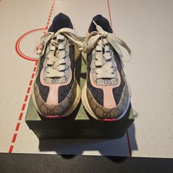 Gucci Sneakers 