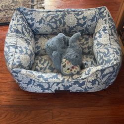 Like-new Laura Ashley Dog Bed