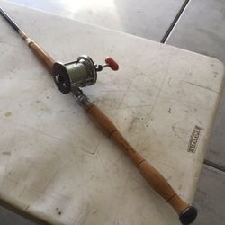 Saltwater/Catfish Rod& Reel, Roller Rod, Penn Jigmaster 500 Reel New 30 lb.  Braid. This Is For Heavy Fishing. for Sale in Phoenix, AZ - OfferUp