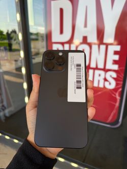 $85 to finance - Unlocked iPhone 15 Pro Max (256GB)