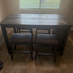 Dining Table For Sale! 