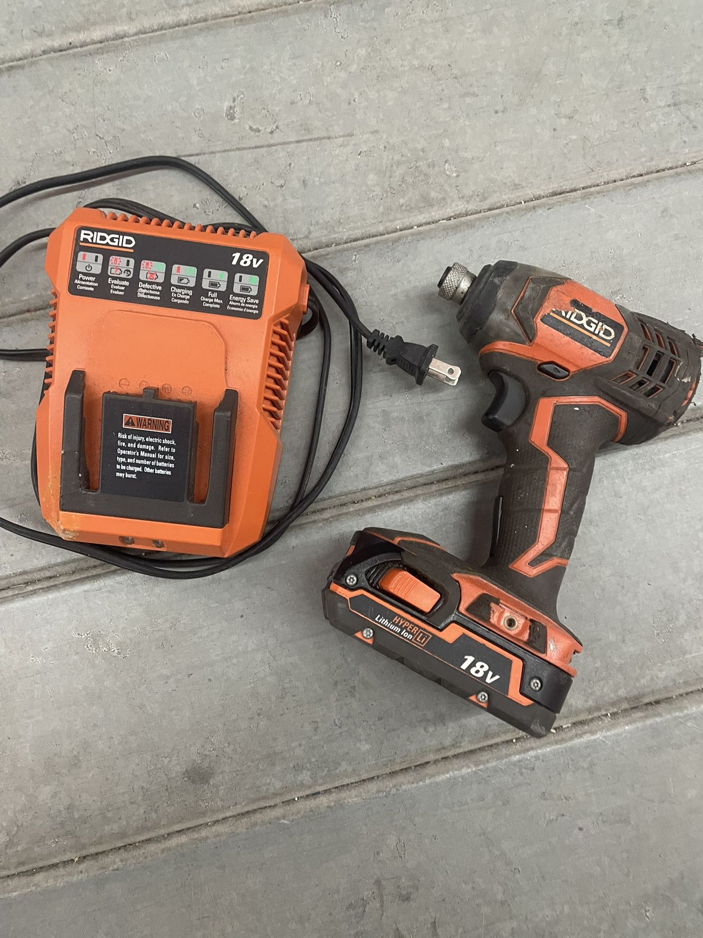 Rigid Drill With 1 Battery And Charger