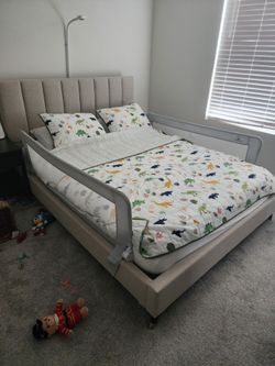 Queen size Slat bedframe