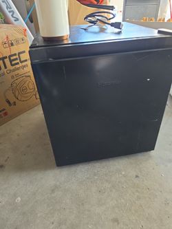 Mini fridge