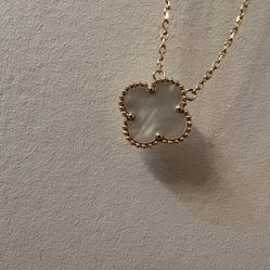 Van Cleef & Arpels Pearl Gold Necklace Choker VCA