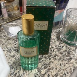 Gucci Memoire D Une Odeur Perfume 