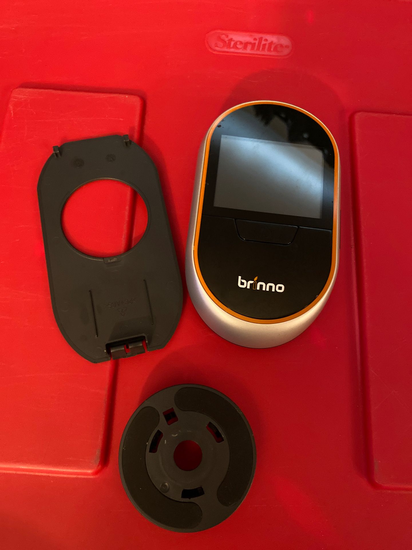 Brinno door camera with knocking sensor included