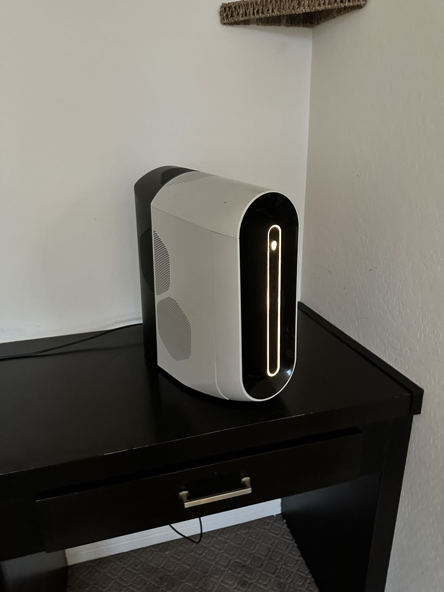 “Lunar White” Alienware Aura Gaming Pc (RTX 2080 SUPER = 3060 Ti| I7 ...