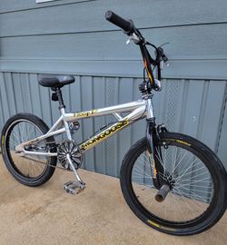 Mongoose Hoop-D Pro Chrome, BMX Bike