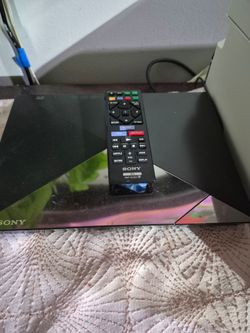Blu ray player with movies
