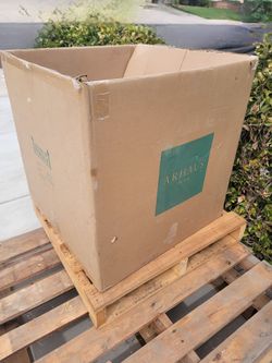 FREE Extra large moving box
