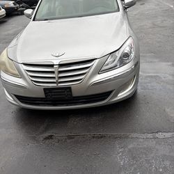 2012 hynudai genesis