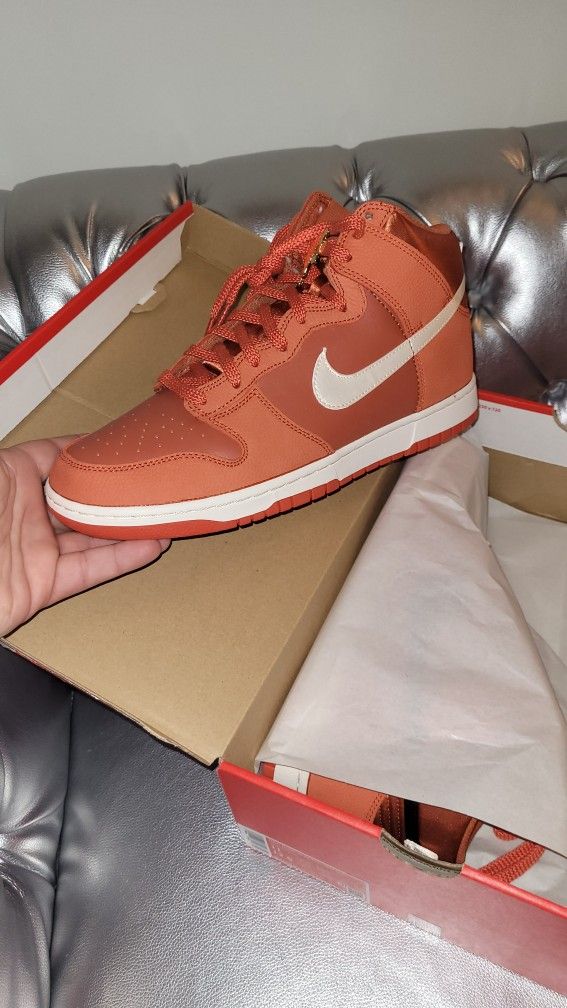 Nike Sb Dunk Hi Prm Emb Nike Dunk Hi PRM EMB Sports Specialties