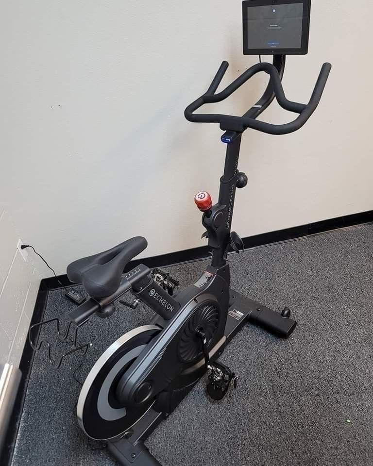 Echelon Connect EX 4S+ with built in screen. Connects to Echelon app for guided workouts that track time, speed, cadence, output, heartrat Sports & Outdoors