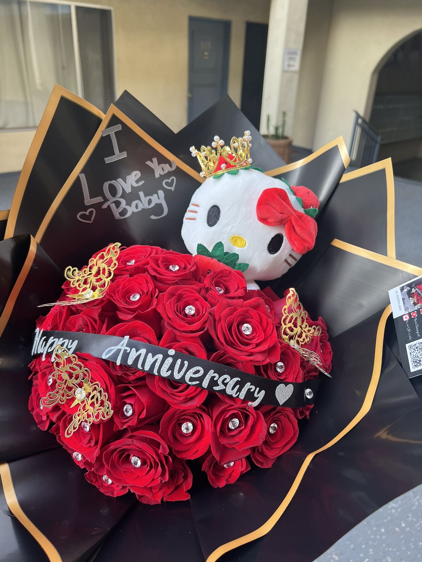 Hello Kitty Bouquet 36 Roses