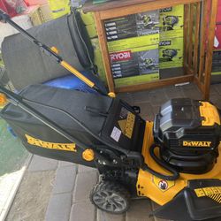 DEWALT 20V MAX 21.5 in. Battery Powered Walk Behind Push Lawn Mower (Tool Only )