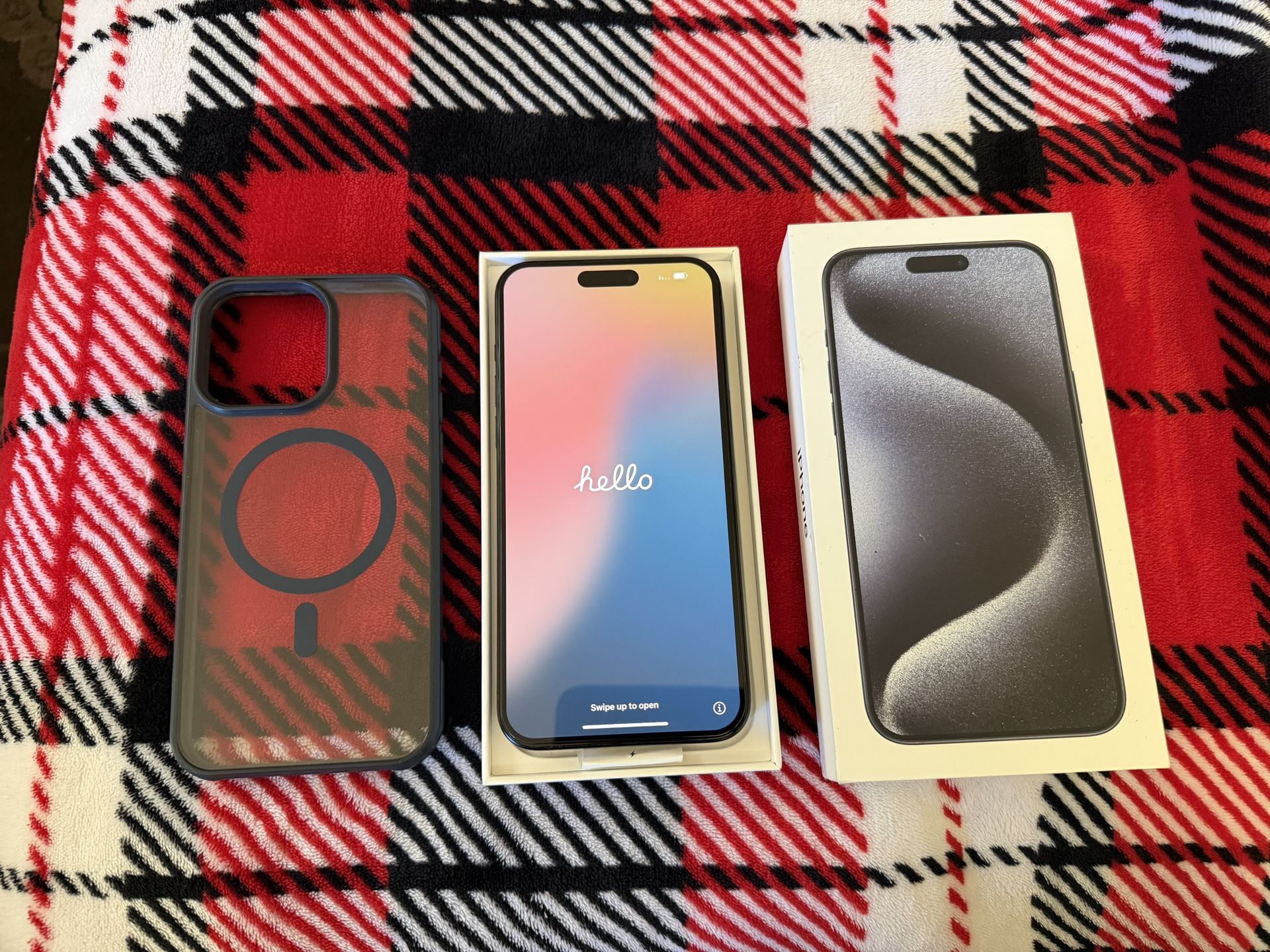 iPhone 15 Pro max (512gb) (At&T) $650