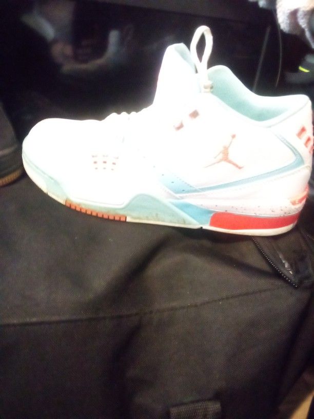 Women's 8.5 Jordans