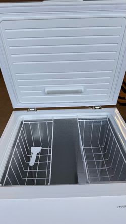 Insignia Chest Freezer - 5 cu ft - White