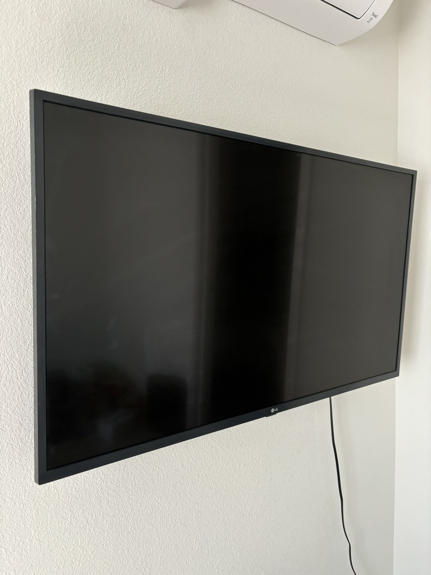 43" UN73 LG UHD TV with ThinQ® AI And Wall Mount