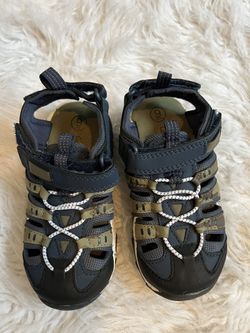 Kids Water Shoes Like New