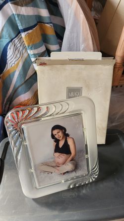 8 X 10 Crystal Frame Mikasa Brand