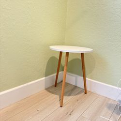 Round White Coffee Table