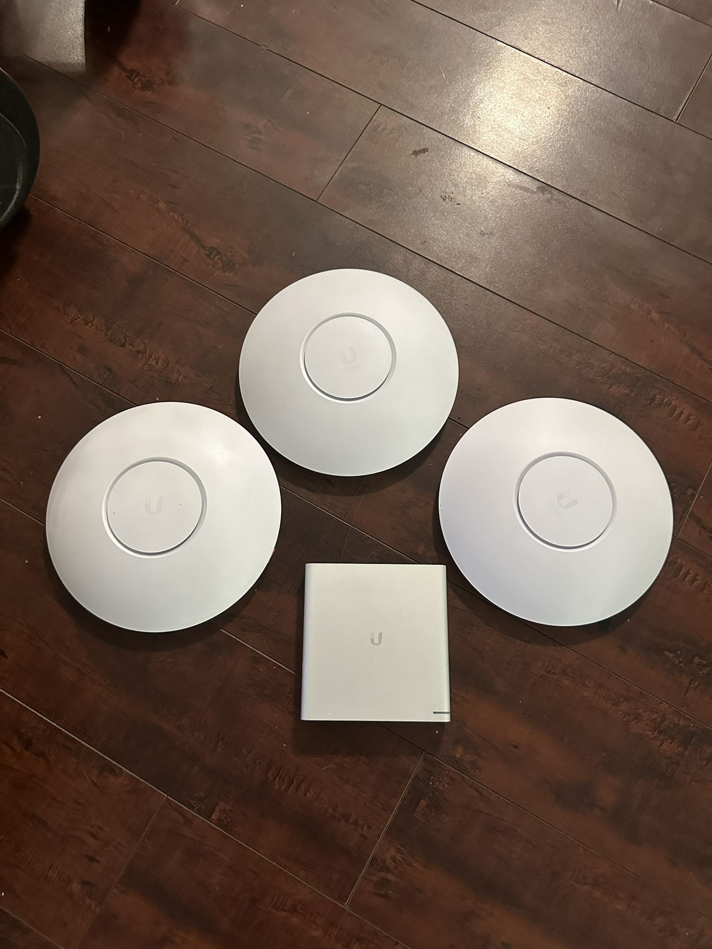 3 Ubiquiti U6 Long-Range Access points And 1 UCK G2+ Cloud Key
