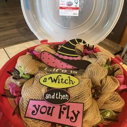 Halloween Wreath With Box 