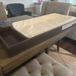 Changing Pad And Table Topper