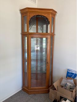 Beautiful Oak Curio Cabinet